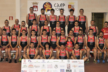 El Deporama Joven In Triatlón Soriano se presentaba ayer por la tarde en las instalaciones del Caep.-Valentín Guisande