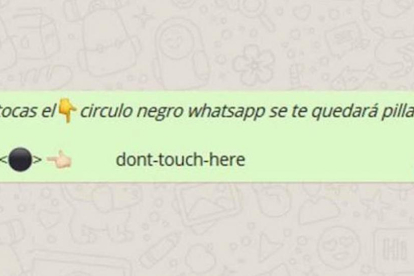 Broma viral Círculo negro, que bloquea Whatsapp.-EL PERIÓDICO