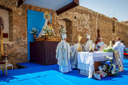 Procesión de la Virgen de los Milagros en Ágreda - MARIO TEJEDOR (1)