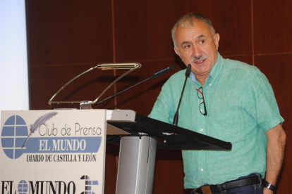 El líder estatal de UGT fue el encargado de clausurar el Club de Prensa de EL MUNDO DE CASTILLA Y LEÓN dedicado a las empresas multiservicios-I. L. MURILLO
