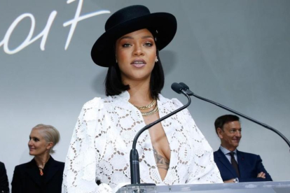 La cantante Rihanna, durante la entrega de los premios LVMH, en la Lous Vuitton Fundation.-Bertrand Rindoff Petroff