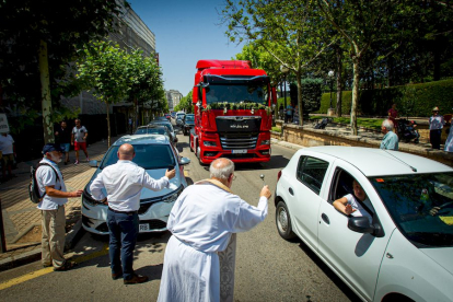 Festividad de San Cristobal con la bendición de los vehículos - MARIO TEJEDOR (27)