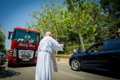 Festividad de San Cristobal con la bendición de los vehículos - MARIO TEJEDOR (29)