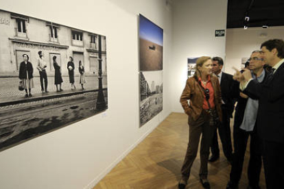 Inauguración de la muestra de Masats.-