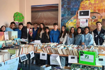 'Eclipse, libros con historia', la iniciativa del IES Castilla de Soria a favor de Redención. IES CASTILLA