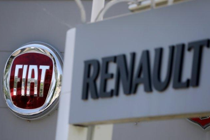 Fiat Chrysler retiraba su oferta de 35,000 millones de dólares para fusionarse con su rival Renault.-REUTERS