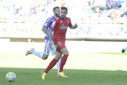 Marc Mateu es una de las opciones para mejorar el juego del Numancia en el centro del campo.-Diego Mayor