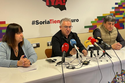 Los procuradores de Soria Ya Vanesa García, Ángel Ceña y Toño Palomar. HDS