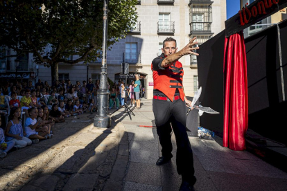 Festival de teatro de calle - MARIO TEJEDOR (10)