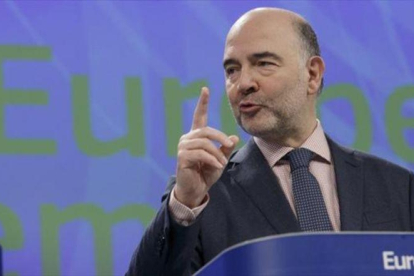El eurocomisario de Economía y Asuntos Financieros, Pierre Moscovici.-EFE / OLIVIER HOSLET