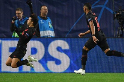 El atlético João Félix celebra el primer gol ante el Lokomotiv de Moscú.-AFP