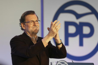 El presidente del PP y del Gobierno en funciones, Mariano Rajoy, durante su intervención el sábado en la clausura de un acto con alcaldes y afiliados del partido en Salamanca, un día después de que el Congreso rechzara la investidura del socialista Pedro -EFE