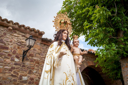 Ólvega celebra la Virgen de Olmacedo. MARIO TEJEDOR