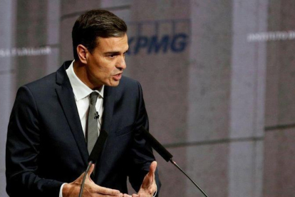 Pedro Sánchez, en Valencia.-KARL FORSTERLING (EFE)