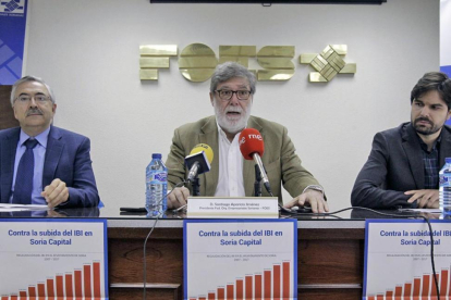 Comité Ejecutivo de FOES en su campaña contra la subida del IBI.-Mario Tejedor