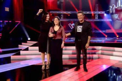 Marina Rojas en 'La voz', con Laura Pausini y Alejandro Sanz.-Foto: MEDIASET