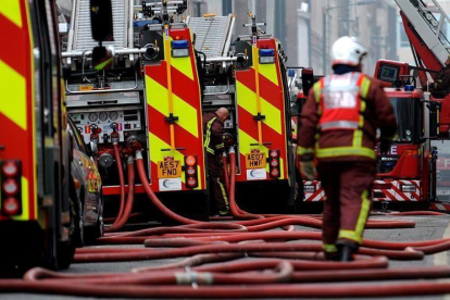 Varios bomberos en un suceso en Londres-EFE / ARCHIVO