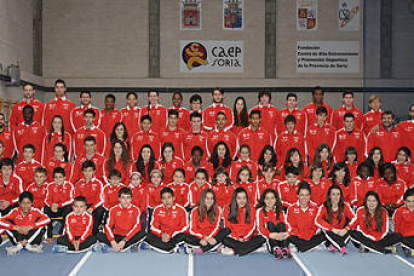 Foto de familia del Club Atletismo Numantino. / Valentín Guisande-
