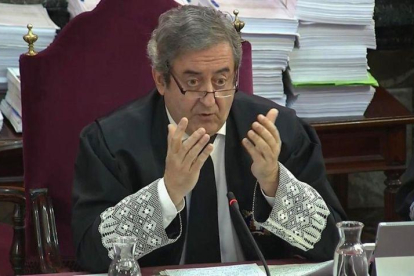 El fiscal Javier Zaragoza, en la segunda jornada del juicio del procés.-EFE