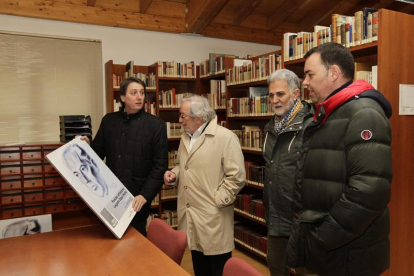 El alcalde, el concejal de Cultura y los representantes de Fundos visitan ayer el centro Gaya Nuño.-Luis Ángel Tejedor