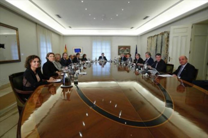 El presidente Rajoy preside en La Moncloa la reunión del Consejo de Ministros, el pasado viernes.-JUAN MANUEL PRATS