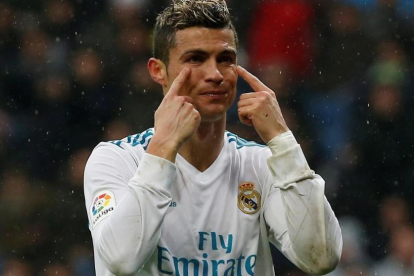 Cristiano Ronaldo, durante el partido ante el Villarreal.-REUTERS / JAVIER BARBANCHO