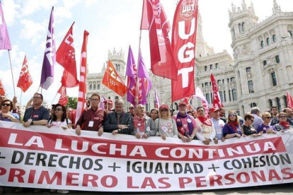 Cabecera de la manifestación del 1 de mayo en Madrid.-DAVID CASTRO