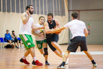 Competición municipal de baloncesto. MARIO TEJEDOR (42)