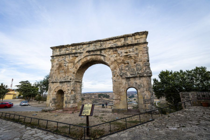 Arco romano de Medinaceli. HDS