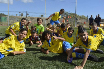 Sesión de entrenamiento de uno de los equipos alevín de la UD Las Palmas.-EL PERIÓDICO