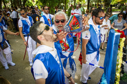 Desfile de peñas en el Domingo de calderas - MARIO TEJEDOR (15)