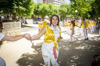 Desfile de peñas en el Domingo de calderas - MARIO TEJEDOR (22)