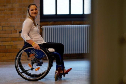 Kristina Vogel posa antes de la rueda de prensa en la que explicó que se quedará parapléjica.-EL PERIÓDICO
