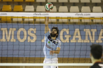 Manuel Sevillano apela a la ilusión y al riesgo para poner en aprietos a Unicaja Almería.-Diego Mayor