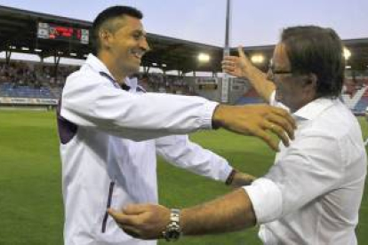 El Numancia de Juan Antonio Anquela tuvo el debut en casa soñado al golear al Jaén por 4-2 y, de paso, sumar su primera victoria de la temporada. Las acciones a balón parado, donde llegaron tres goles, fueron claves ante un conjunto jiennse que en algún momento inquietó al conjunto numantino.