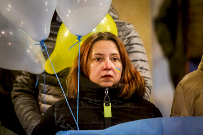 Concentración de apoyo al pueblo ucraniano. MARIO TEJEDOR (18)