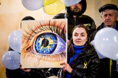 Concentración de apoyo al pueblo ucraniano. MARIO TEJEDOR (20)