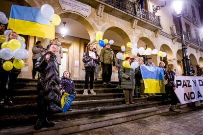 Concentración de apoyo al pueblo ucraniano. MARIO TEJEDOR (29)