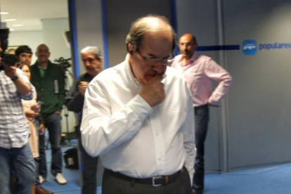 Juan Vicente Herrera espera resultados definitivos en la sede del PP regional-Eduardo Margareto / ICAL