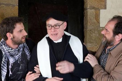 Dani Rovira, Aitor Mazo y Karra Elejalde, en 'Ocho apellidos vascos'.-Foto: ARCHIVO