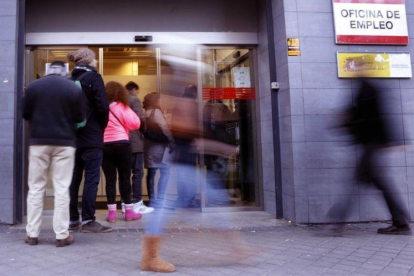 Oficina del Inem en Madrid.-EL PERIÓDICO