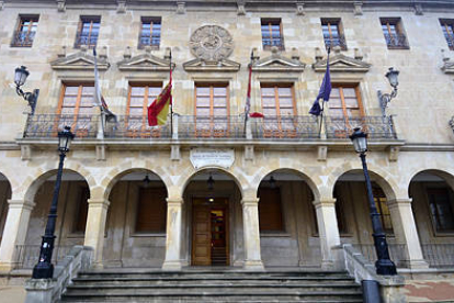 El Ayuntamiento de Soria. / ÁLVARO MARTÍNEZ-