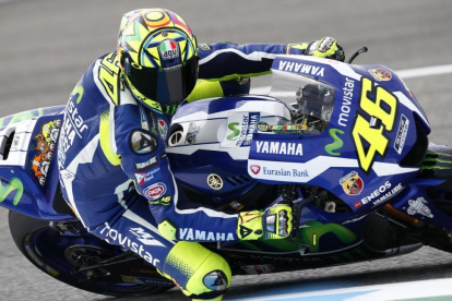El piloto italiano de MotoGP Valentino Rossi, en el circuito de Jerez.-EFE / ROMÁN RÍOS