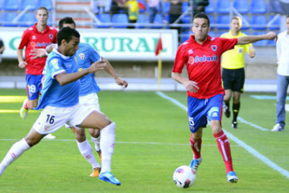 La temporada pasada, el Numancia ganó al Almería con un tanto de Nagore de penalti. / ÁLVARO MARTÍNEZ-