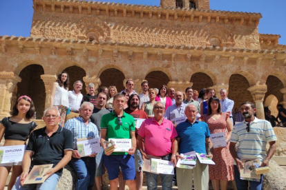 Participantes en la IX edición del concurso de vino artesanal celebrado en San Esteban de Gormaz.- A.H.