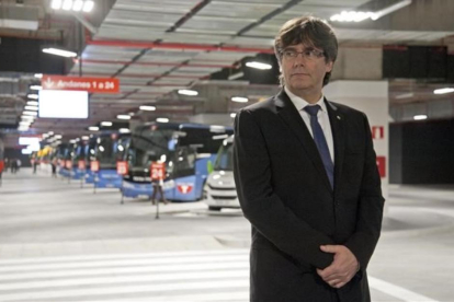 El presidente de la Generalitat, Carles Puigdemont, en la inauguracion de la nueva estación de autobuses de Girona, el pasado viernes.-EFE / ROBIN TOWNSEND