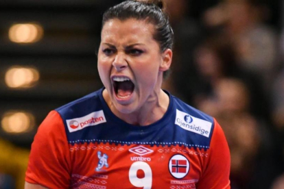 Nora Mork, estrella de la selección femenina noruega de balonmano.-AFP / PATRIK STOLLARZ