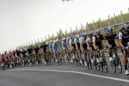 El pelotón del Giro 2014, donde Caruso tomó la salida.-