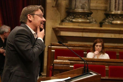 Xavier Domènech durante su intervención en el Parlament.-ELISENDA ROSANAS (ACN)