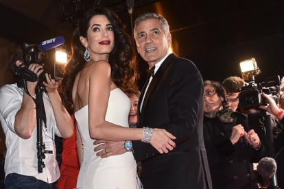 George Clooney y Amal, el pasado febrero.-CHRISTOPHE PETIT TESSON